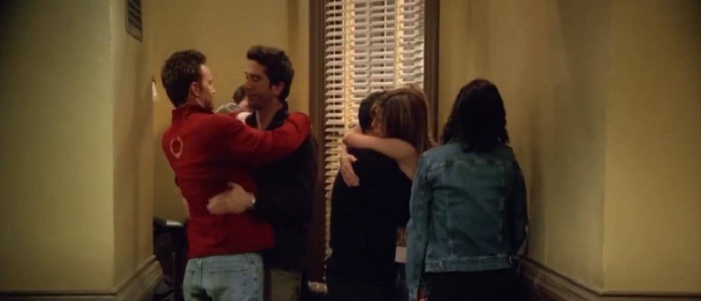 “Friends”: Πώς ο Μάθιου Πέρι “σκηνοθέτησε” την τελευταία σκηνή (βίντεο)