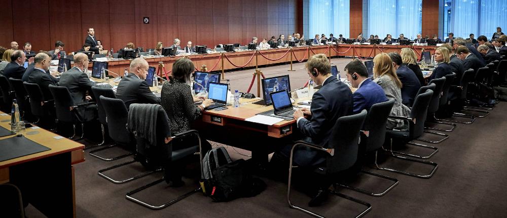 Αξιωματούχοι ΕΕ: στο τραπέζι η συνολική αποπληρωμή προς το ΔΝΤ