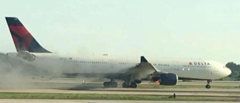 Τρόμος στον αέρα: πήρε φωτιά ο κινητήρας αεροσκάφους (βίντεο)
