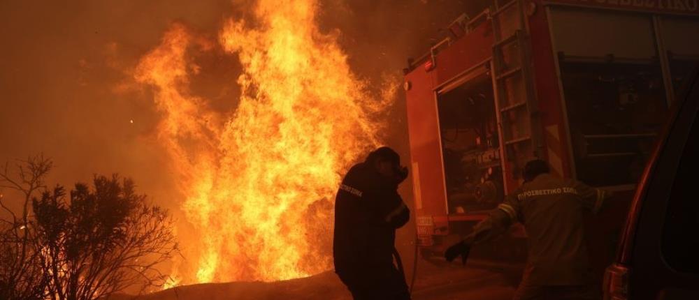 Φωτιά στην Πεντέλη: +15 βαθμοί Κελσίου σε 30’ και ριπές ανέμου πάνω από 100χλμ/ώρα