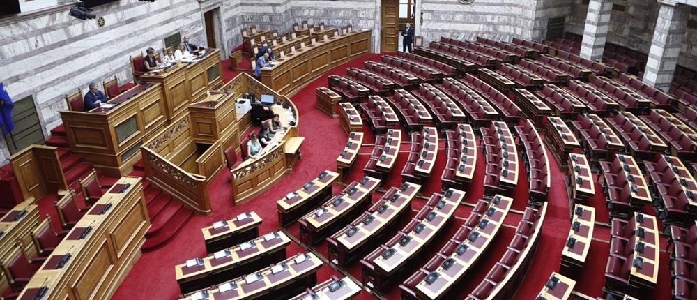 Βουλή: Ανακοινώθηκε η παραίτηση του Όθωνα Ηλιόπουλου - Πότε ορκίζεται η Πόπη Τσαπανίδου 