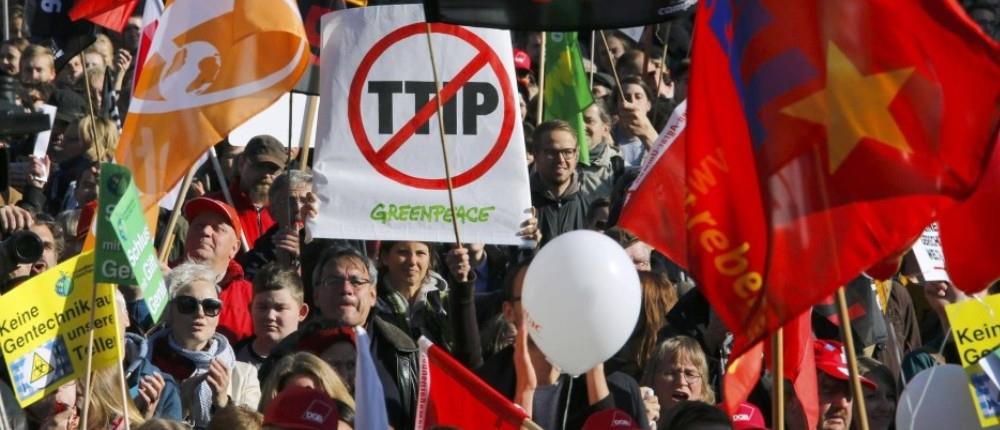 150.000 διαδηλωτές στους δρόμους του Βερολίνου ενάντια στην TTIP