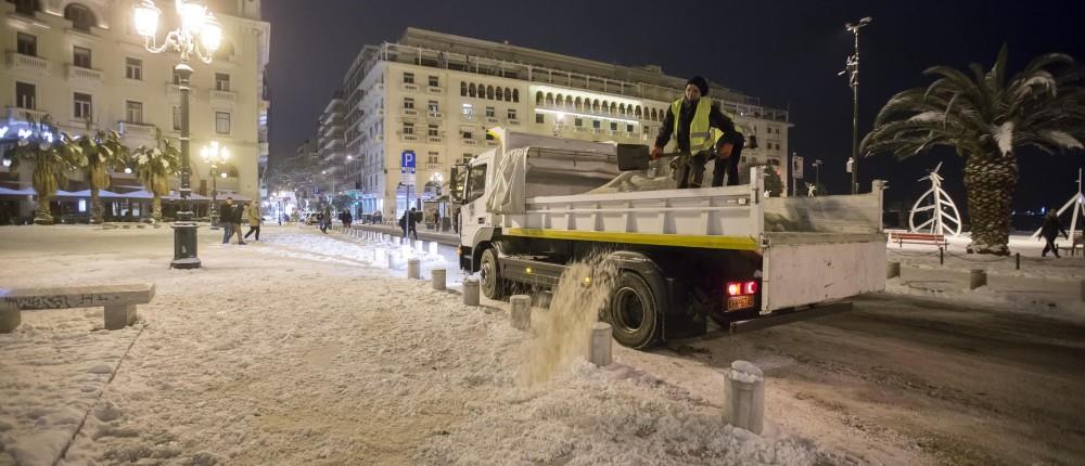 Περιφέρεια Κεντρικής Μακεδονίας: η κακοκαιρία “έφαγε” το αλάτι για ...δύο χειμώνες!