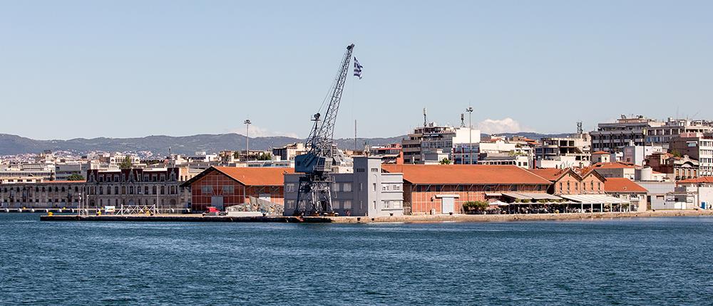 Υπό κράτηση ο Λιμενάρχης Θεσσαλονίκης και έξι πλοηγοί