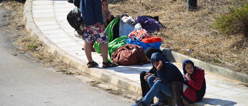Καρβούνης (ΕΕ): "Θολό" ακόμη το πως θα φιλοξενηθούν οι 50000 πρόσφυγες στην Ελλάδα