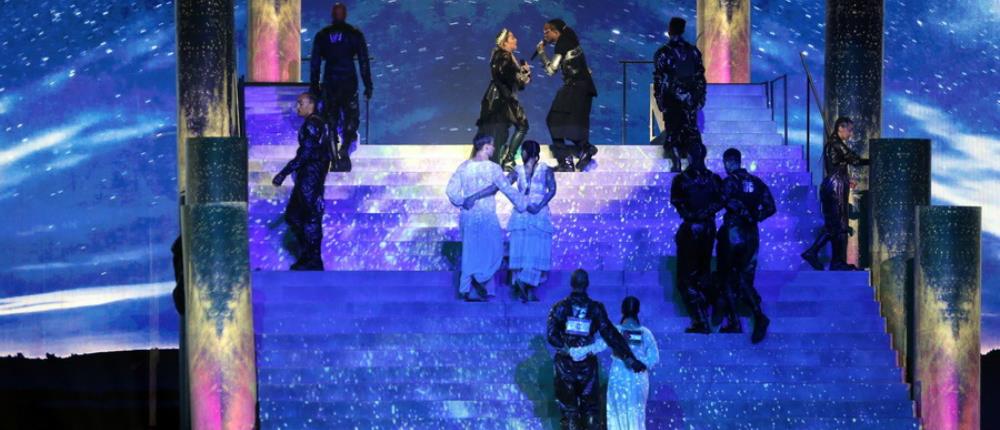Eurovision: τα φάλτσα της Μαντόνα και το μήνυμα ειρήνης που ενόχλησε (βίντεο)