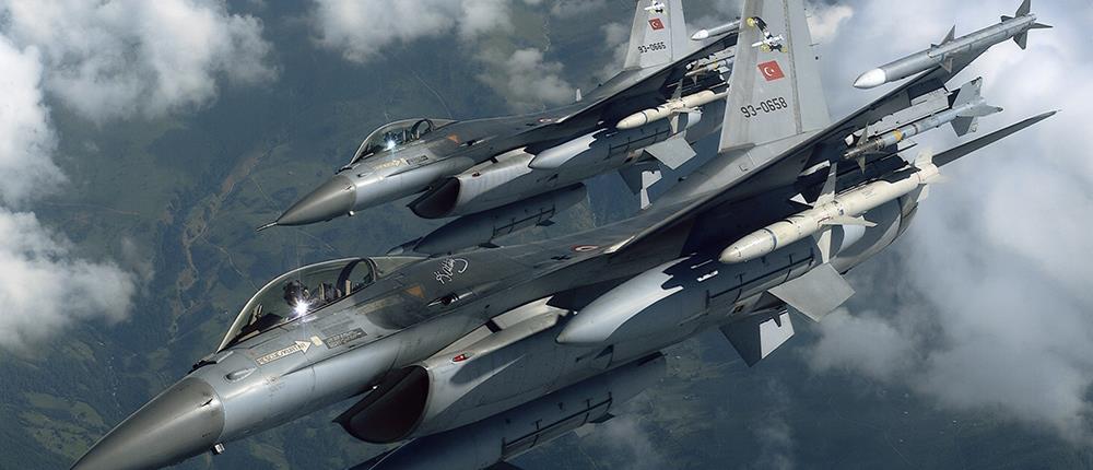 Καρέ υπερπτήσεων τουρκικών F-16 στο κεντρικό Αιγαίο