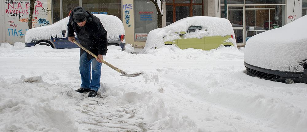 Νέο κύμα κακοκαιρίας με καταιγίδες και χιόνια