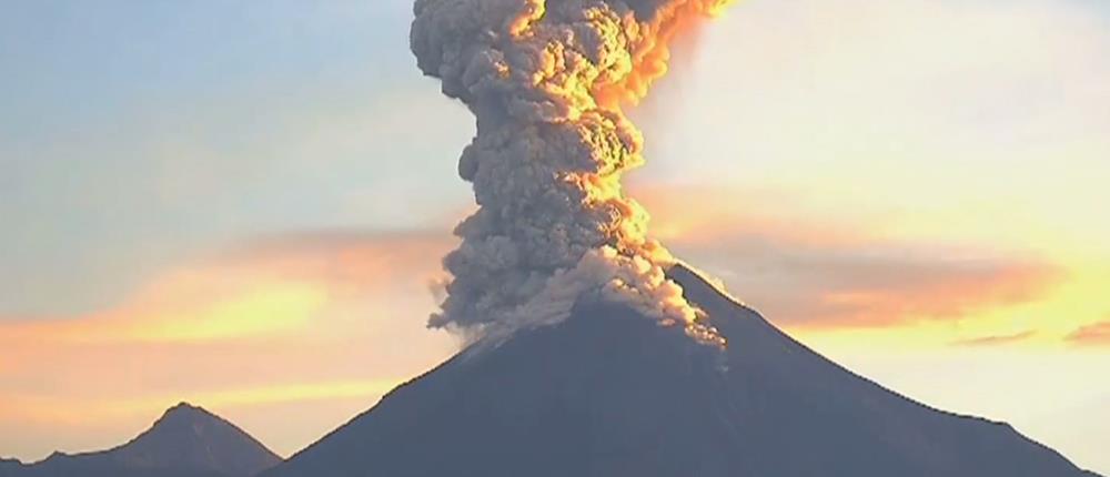 Εντυπωσιακή έκρηξη ηφαιστείου στο Μεξικό (Βίντεο)