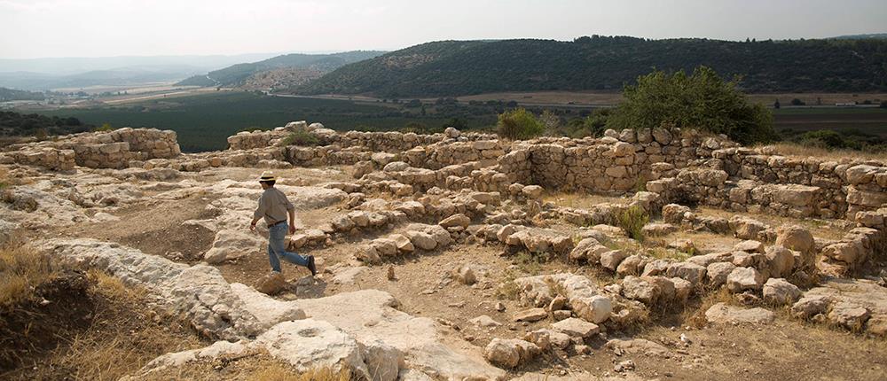 Αρχαιολόγοι έφεραν στο φως θησαυρό τριών χιλιάδων ετών (Βίντεο)