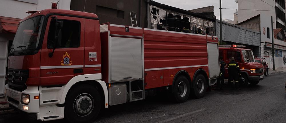 Η Περιφέρεια Αττικής εξοπλίζει την Πυροσβεστική με 35 ειδικά οχήματα
