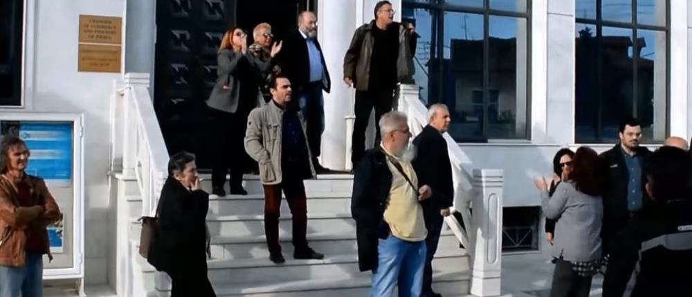 Αποδοκίμασαν υποψήφιους του ΣΥΡΙΖΑ στην Κατερίνη (βίντεο)