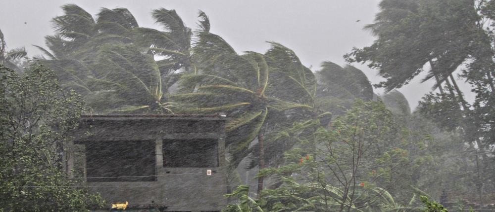Μετά την Ινδία ο φονικός κυκλώνας Φάνι απειλεί το Μπανγκλαντές