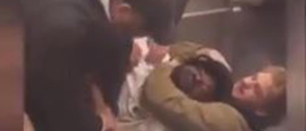 Νέα Υόρκη: Άστεγος στραγγαλίστηκε στο μετρό από συνεπιβάτη του (σκληρές εικόνες)