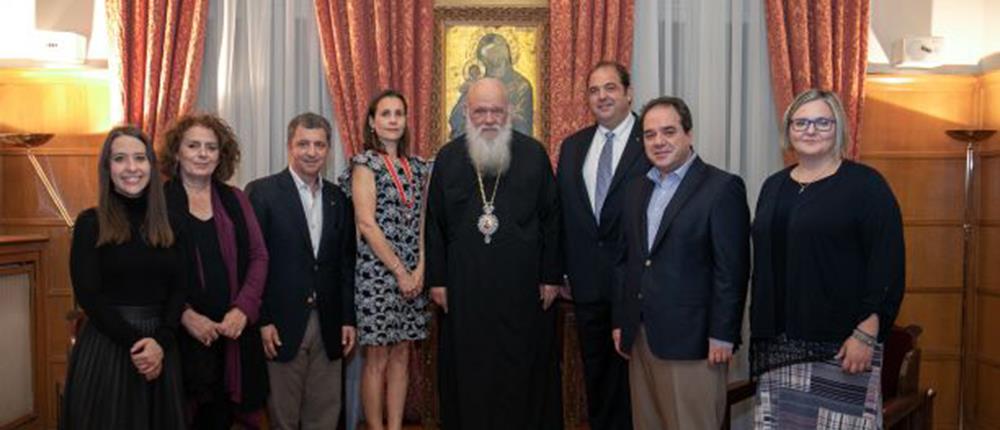 Ο Αρχιεπίσκοπος Ιερώνυμος τίμησε τη μνήμη του ομογενή Ιωάννη Σαντίκου (εικόνες)