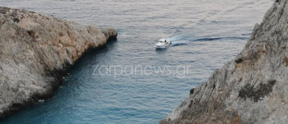 Θρίλερ με τουρίστρια που έπεσε σε βράχια