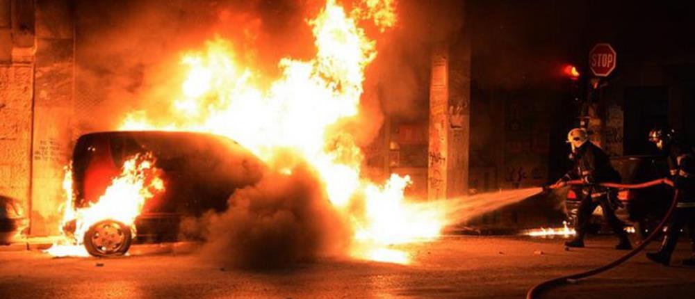 Άγνωστοι έκαψαν αυτοκίνητα έξω από την πρεσβεία της Ουκρανίας στην Φιλοθέη