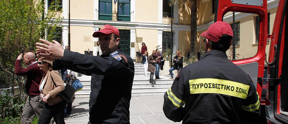 Τηλεφώνημα για ρουκέτα στα δικαστήρια της Ευελπίδων