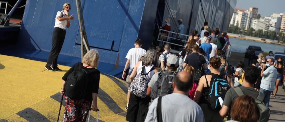 Έξοδος αδειούχων: Φεύγουν οι εκδρομείς του Ιουλίου