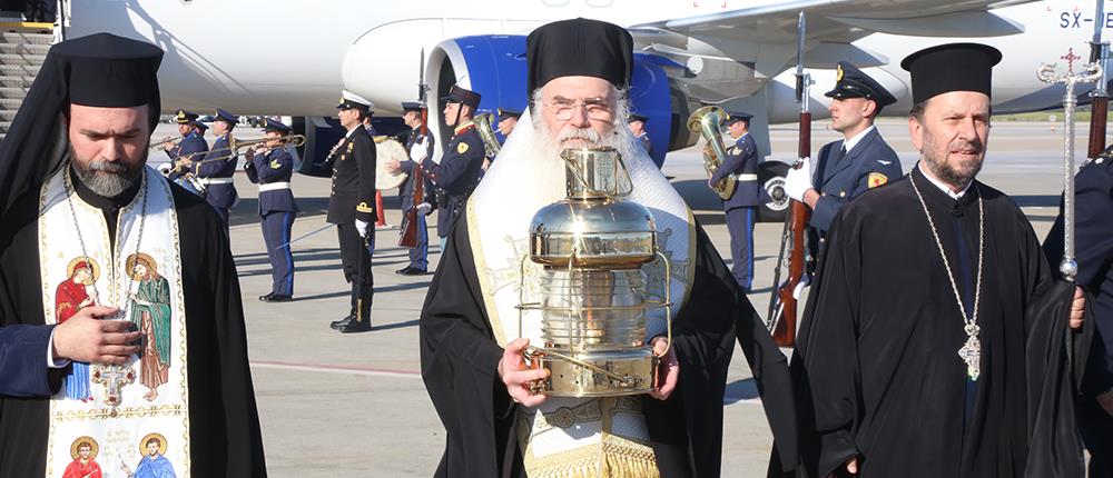 Το Άγιο Φως θα έρθει με την "προσήκουσα ταπεινότητα" και όχι με τιμές αρχηγού κράτους