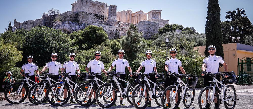 Αστυνομικοί με ποδήλατα στην Αθήνα (φωτό)