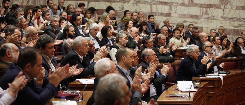 Με ερώτηση τους 53 βουλευτές του ΣΥΡΙΖΑ “καρφώνουν” την Κυβέρνηση