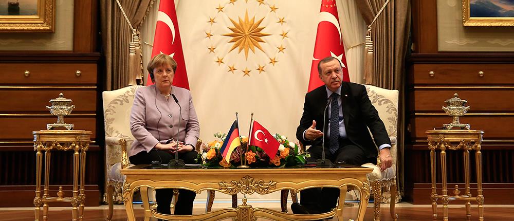 Reuters: το Βερολίνο ζητά την αναστολή των διαπραγματεύσεων με την Τουρκία