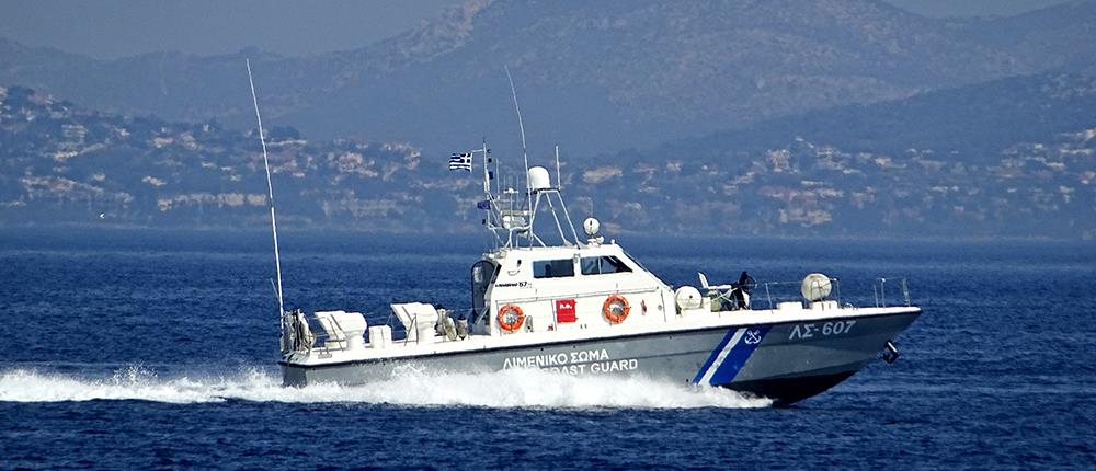 Πυρά από σκάφος του Λιμενικού σε τουρκικό ανοιχτά της Ρόδου