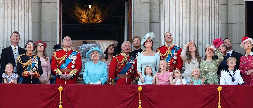 Οι καλύτερες στιγμές της βρετανικής βασιλικής οικογένειας το 2018 (βίντεο)