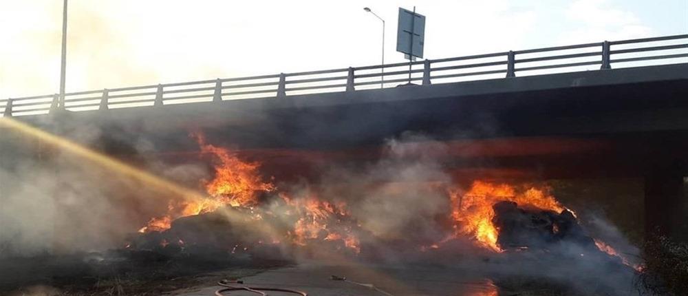 Κλειστό τμήμα της Εγνατίας λόγω φωτιάς σε χορτόμπαλες (εικόνες)