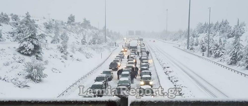 Παρέμβαση εισαγγελέα για το χάος και τον εγκλωβισμό οδηγών στην εθνική οδό