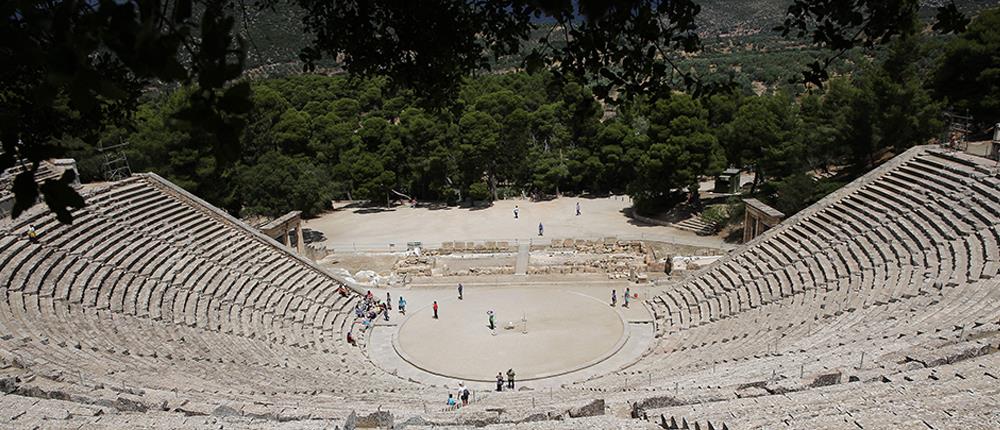 Σπείρα έκλεβε από αυτοκίνητα έξω από αρχαιολογικούς χώρους