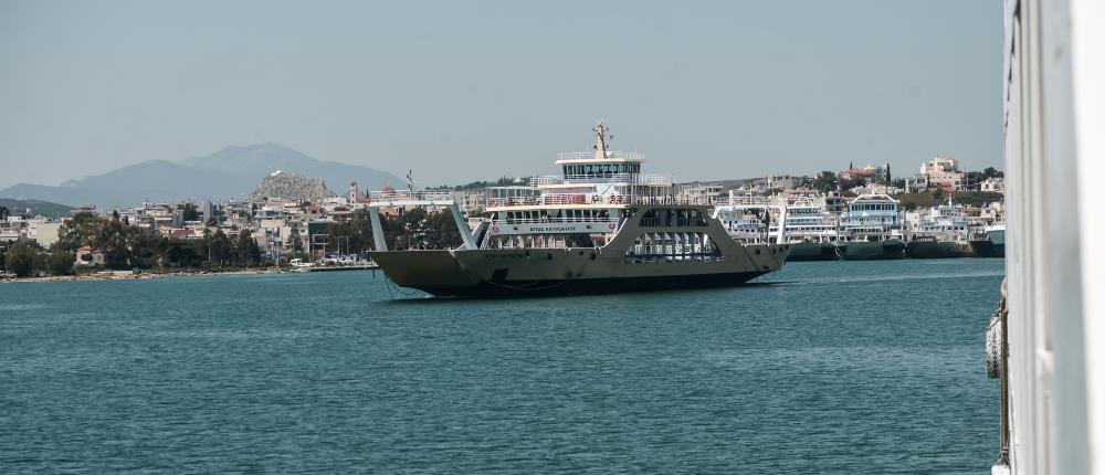 Διάσωση λουόμενων από φέρι μποτ