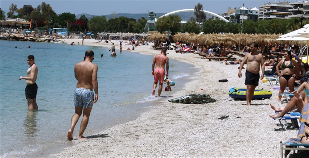 Καιρός: Πού οφείλεται η άνοδος της θερμοκρασίας στη θάλασσα (χάρτες)