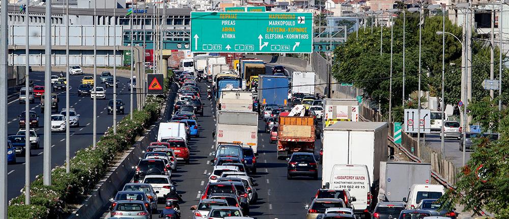 Κυκλοφοριακό χάος στους δρόμους της Αθήνας