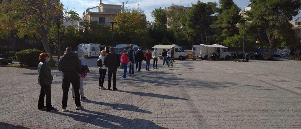 ΕΟΔΥ - Ελληνικό: 21 ετών η μέση ηλικία των νέων κρουσμάτων (εικόνες)