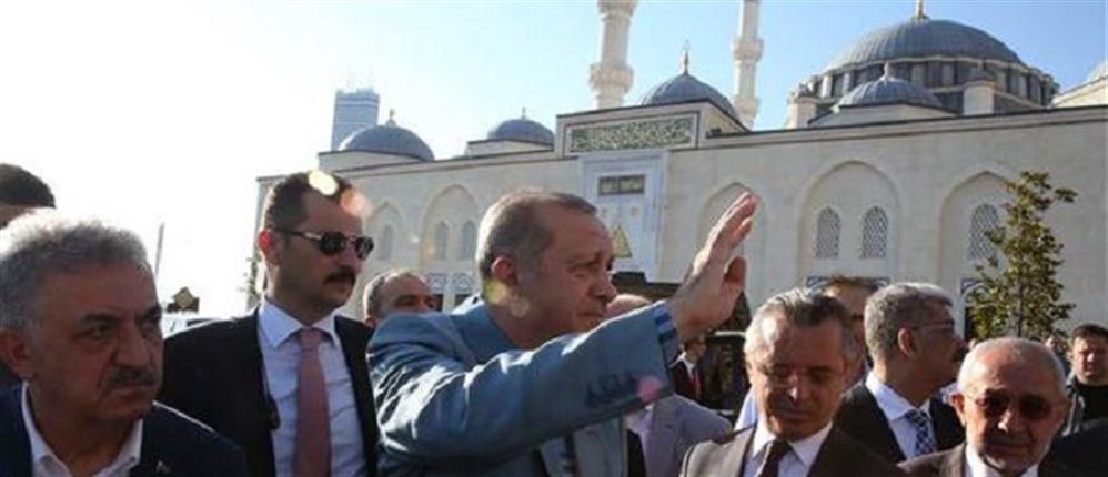 Τζαμιά αντί σχολείων χτίζει στα Κατεχόμενα ο Ερντογάν
