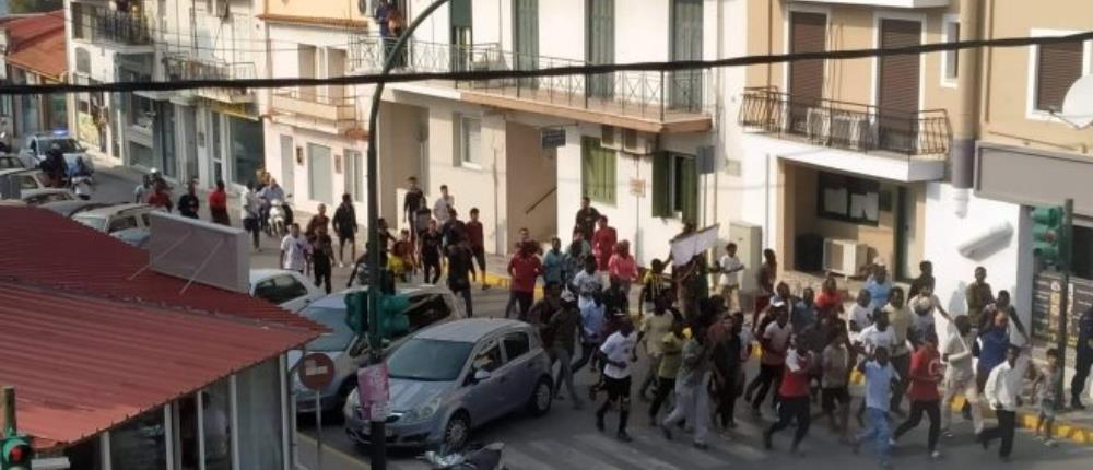 Διαμαρτυρία Αφρικανών στην Σάμο (βίντεο)