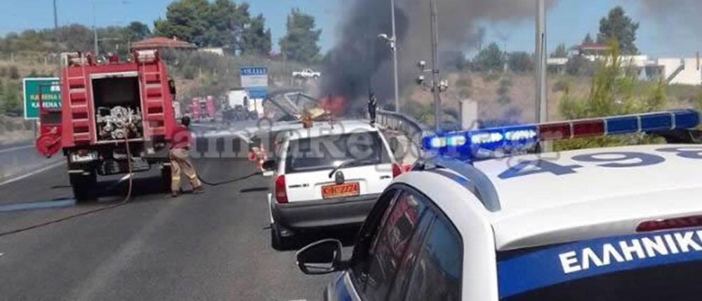 Φωτιά σε νταλίκα απειλεί πευκοδάσος στον Άγιο Κωνσταντίνο