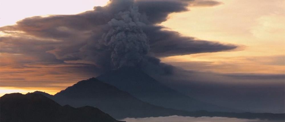 Ινδονησία: σε κατάσταση συναγερμού λόγω του ηφαιστείου Αγκούνγκ