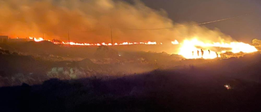 Φωτιά στην Πάρο (εικόνες)