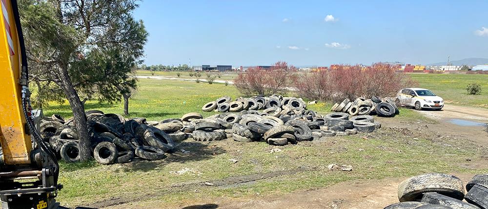 Θεσσαλονίκη: 40 τόνοι ελαστικών στον Θερμαϊκό (εικόνες)