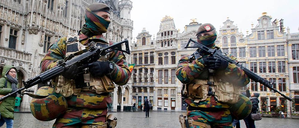 Βρυξέλλες: Όργια με αστυνομικίνες και στρατιωτικούς την περίοδο της τρομο-υστερίας