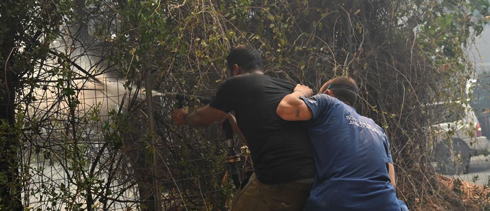 Φωτιά στο Λιτόχωρο: Δύο προσαγωγές - Υπό μερικό έλεγχο το μέτωπο