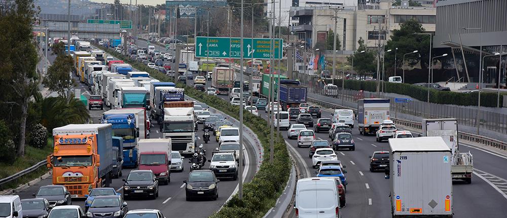 Καραμπόλα στον Κηφισό - Ουρές χιλιομέτρων