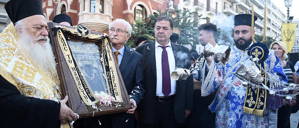 Παναγία Σουμελά: λαμπρή υποδοχή της εικόνας στη Θεσσαλονίκη (βίντεο)