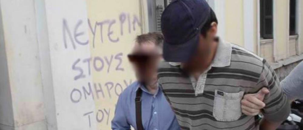 Ένοχος αλλά… ελεύθερος ο πρώην εθνοφρουρός για βιασμούς γυναικών