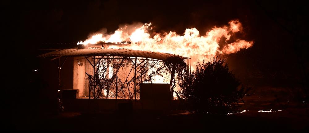 Φωτιά: 112 για εκκένωση Διονύσου και Ραπεντώσας