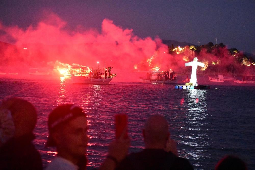 Πάσχα - Τολό - Κάψιμο του Ιούδα