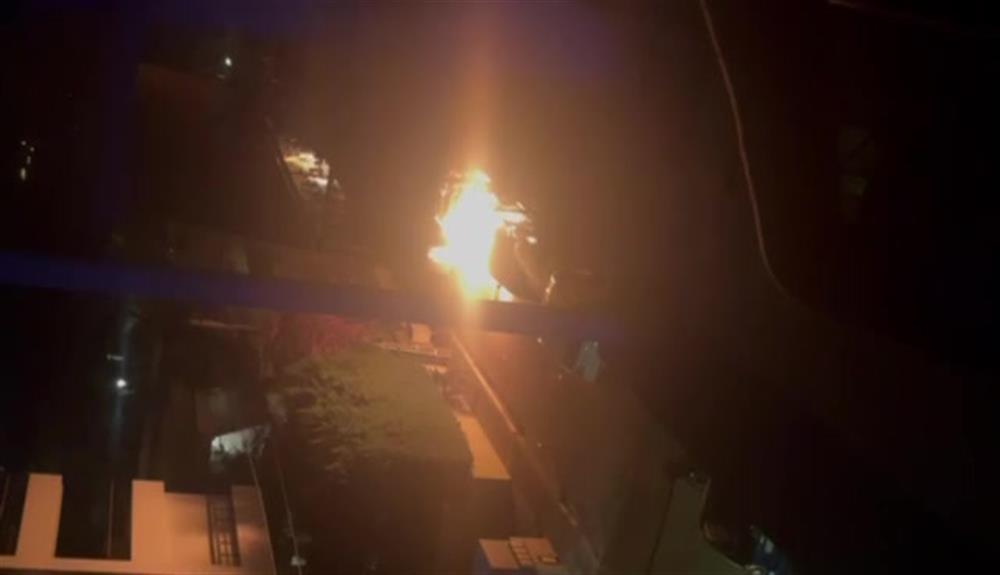 Βίντεο από την επίθεση με μολότοφ σε αστυνομικό - φρουρό στο σπίτι της Προέδρου του Αρείου Πάγου